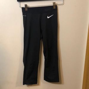 Black Nike Pro Capri Leggings